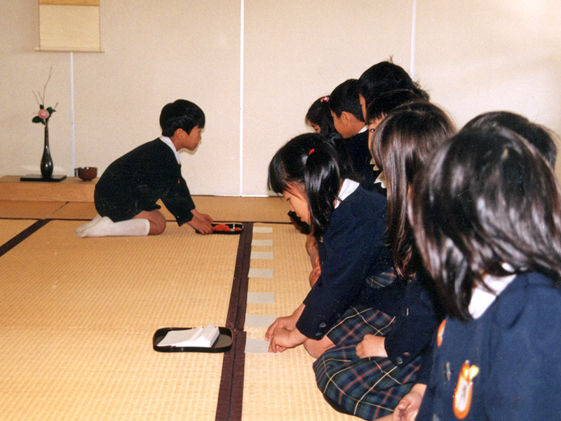 お茶ごっこ（年長組）